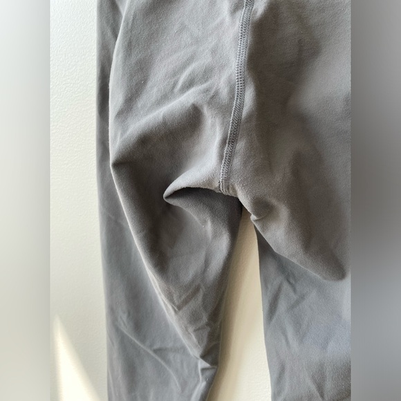 Lululemon Gray Align Leggings - Size 6 - Picture 9 of 9